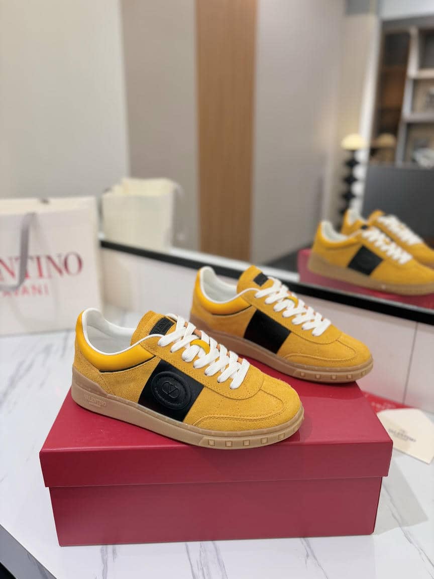 Valentino Sneaker 1-2